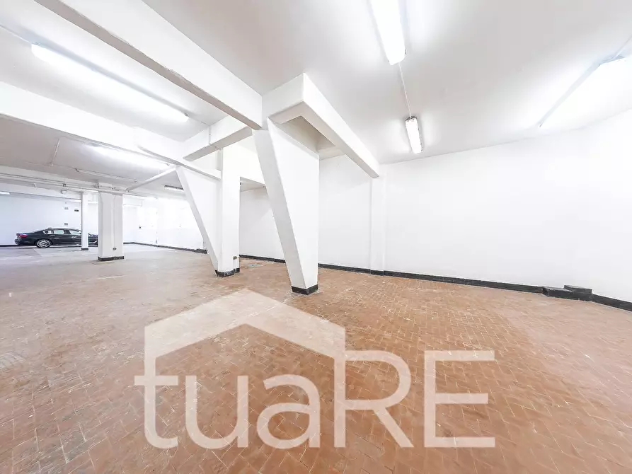 Immagine 20 di Box auto in vendita  in Via San Silverio a Roma