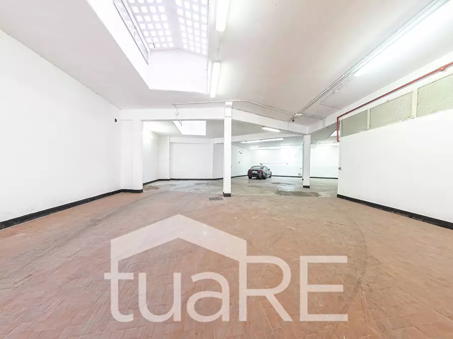 Immagine 29 di Box auto in vendita  in Via San Silverio a Roma