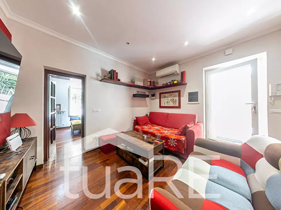 Immagine 2 di Appartamento in vendita  in Via Dei Prati Della Farnesina a Roma