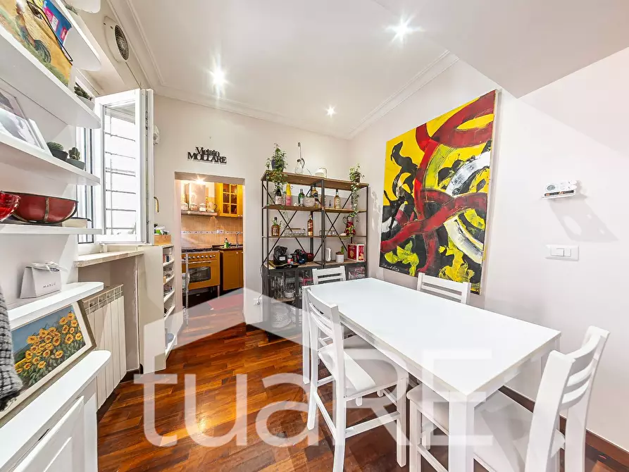 Immagine 5 di Appartamento in vendita  in Via Dei Prati Della Farnesina a Roma