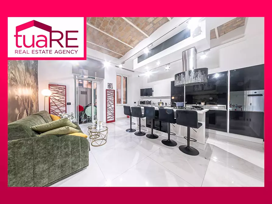 Immagine 1 di Appartamento in vendita  in Via Buonarroti a Roma