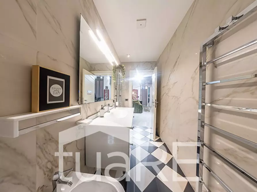 Immagine 7 di Appartamento in vendita  in Via Buonarroti a Roma