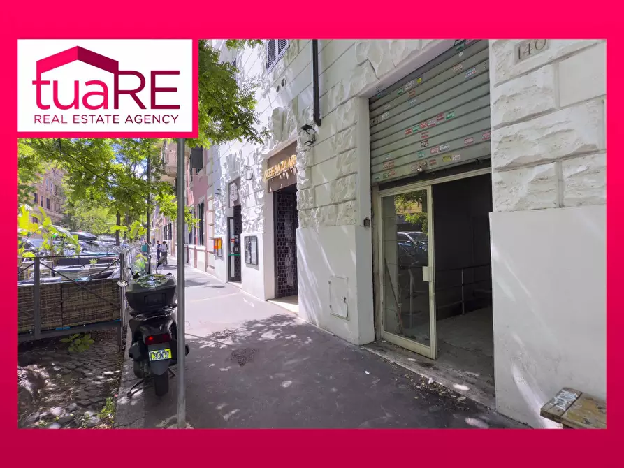 Immagine 1 di Negozio in vendita  in Via Germanico a Roma