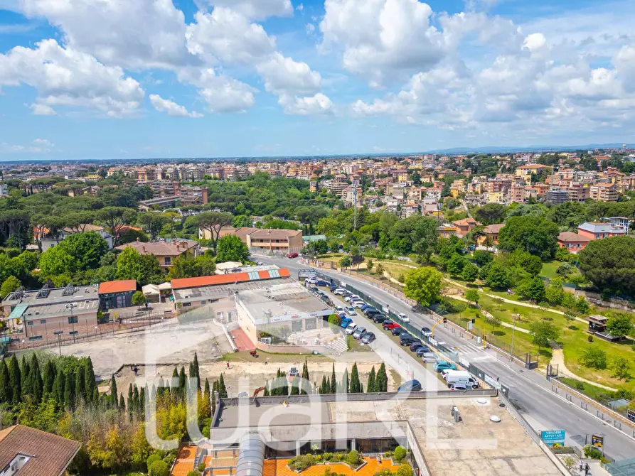 Immagine 10 di Box auto in vendita  in Via Saint Vincent a Roma
