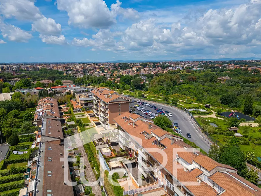 Immagine 21 di Box auto in vendita  in Via Saint Vincent a Roma