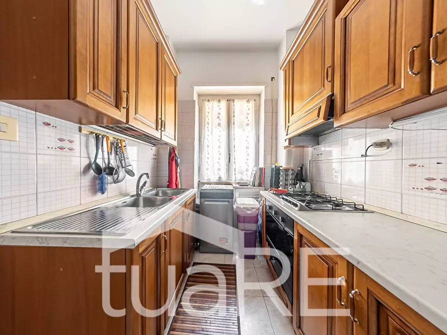 Immagine 5 di Appartamento in vendita  in Via Silvio Benco a Roma