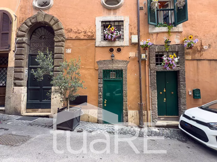 Immagine 11 di Negozio in vendita  in Via Della Purificazione a Roma