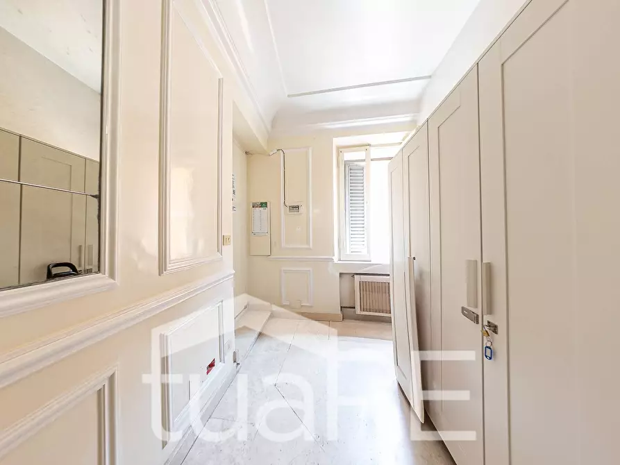 Immagine 17 di Appartamento in vendita  in Via Della Vetrina a Roma