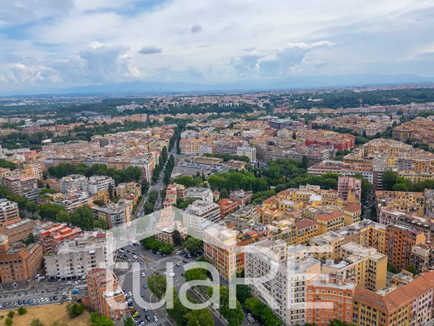 Immagine 2 di Attico in vendita  in Via Della Giuliana a Roma