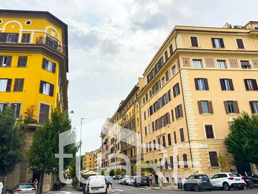 Immagine 7 di Appartamento in vendita  in Via Premuda a Roma