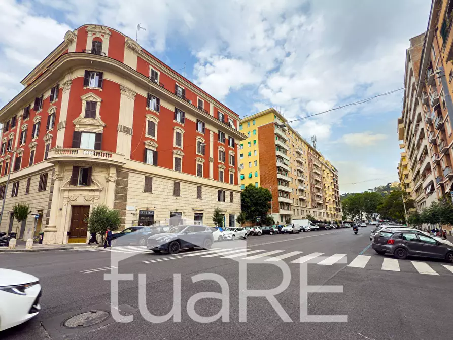 Immagine 19 di Appartamento in vendita  in Via Premuda a Roma