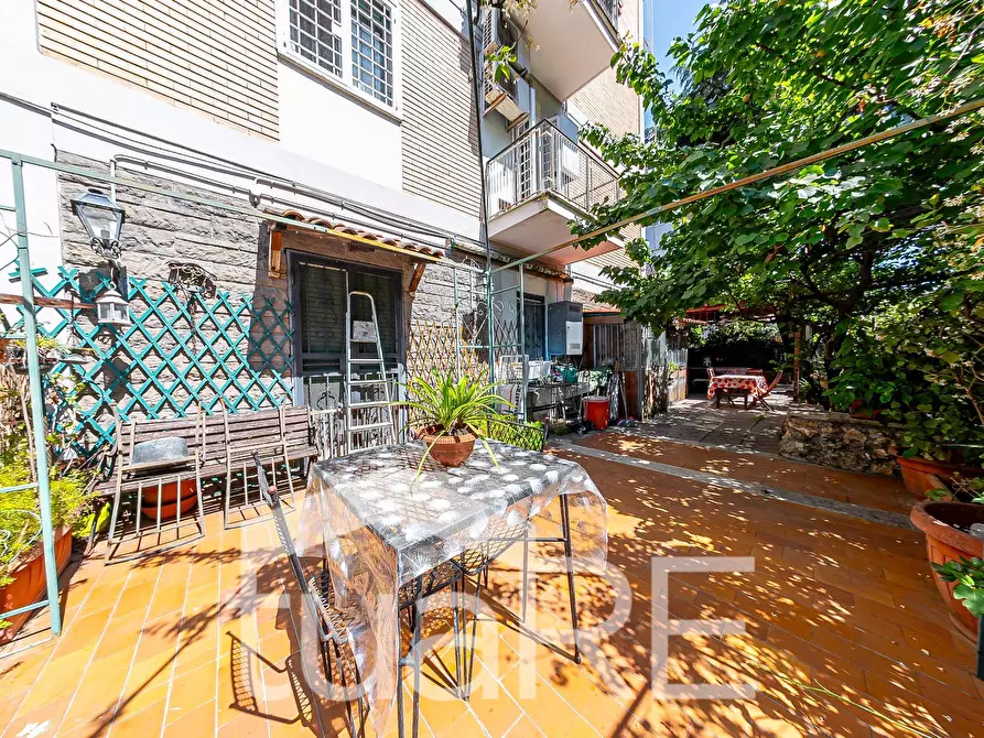 Immagine 25 di Appartamento in vendita  in Via Di San Pantaleo Campano a Roma