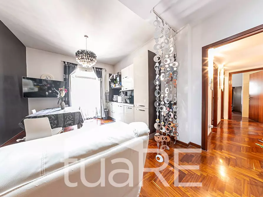 Immagine 4 di Appartamento in vendita  in Via Durazzo a Roma