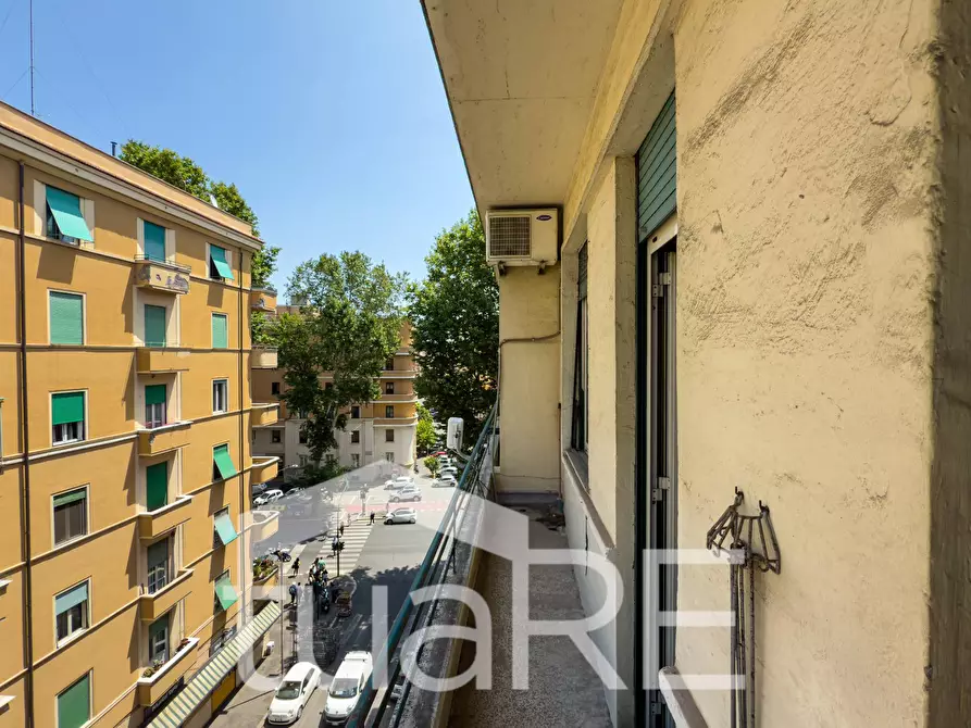 Immagine 22 di Appartamento in vendita  in Via Durazzo a Roma