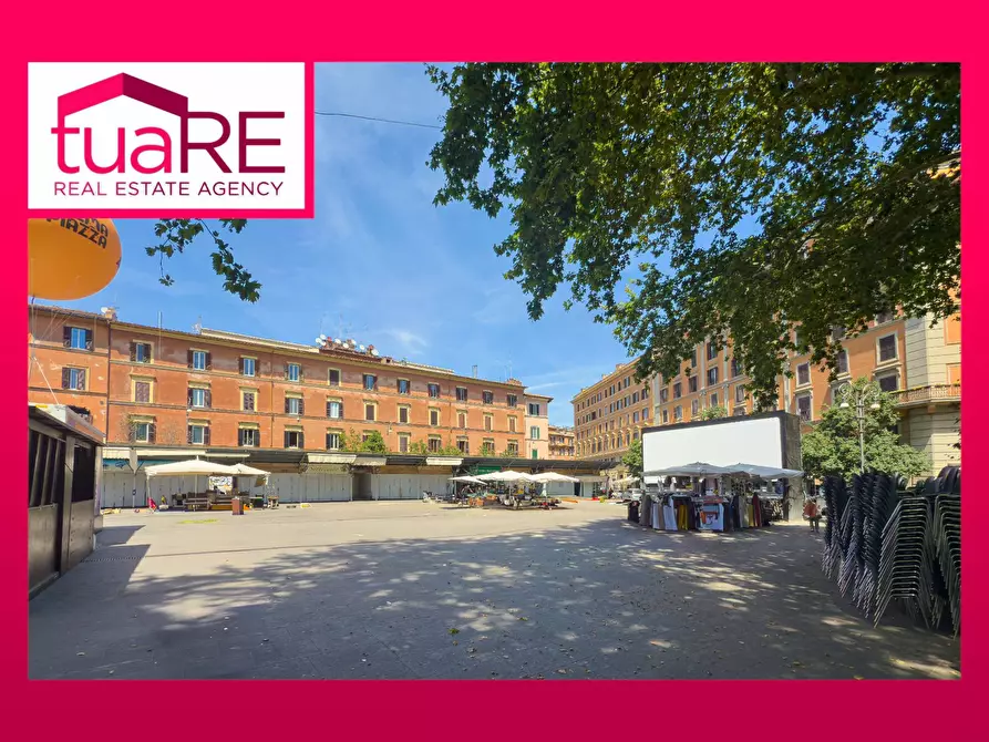 Immagine 1 di Negozio in vendita  in Piazza Di San Cosimato a Roma