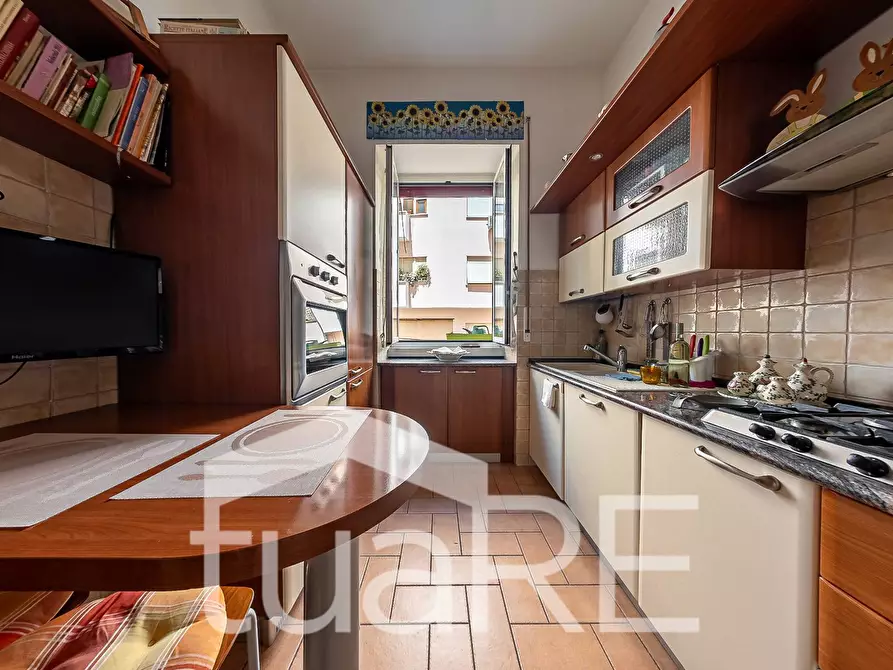 Immagine 2 di Appartamento in vendita  in Via Di Sant'orsola a Roma