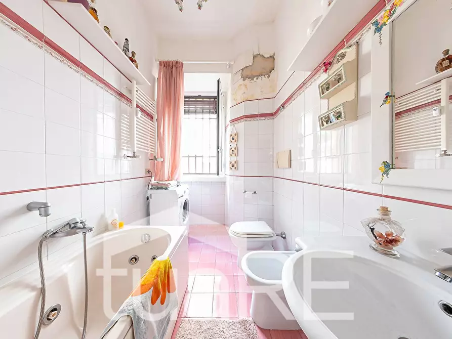 Immagine 8 di Appartamento in vendita  in Via Di Sant'orsola a Roma