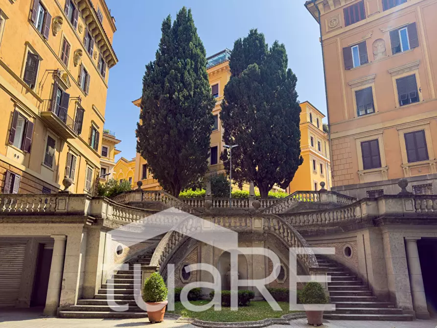 Immagine 9 di Appartamento in vendita  in Viale Bruno Buozzi a Roma