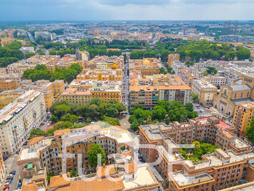 Immagine 6 di Appartamento in vendita  in Via Romolo Gessi a Roma