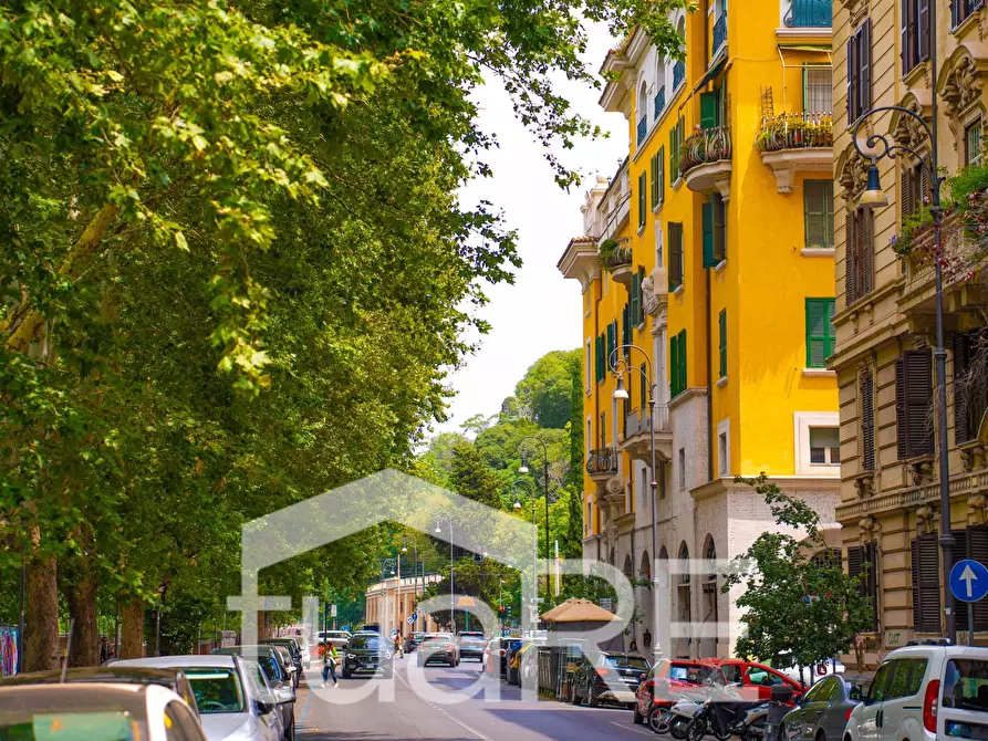 Immagine 11 di Appartamento in vendita  in Via Romolo Gessi a Roma