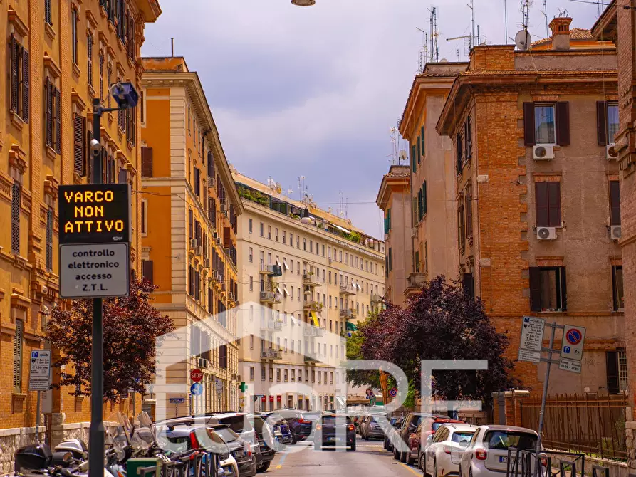 Immagine 13 di Appartamento in vendita  in Via Romolo Gessi a Roma