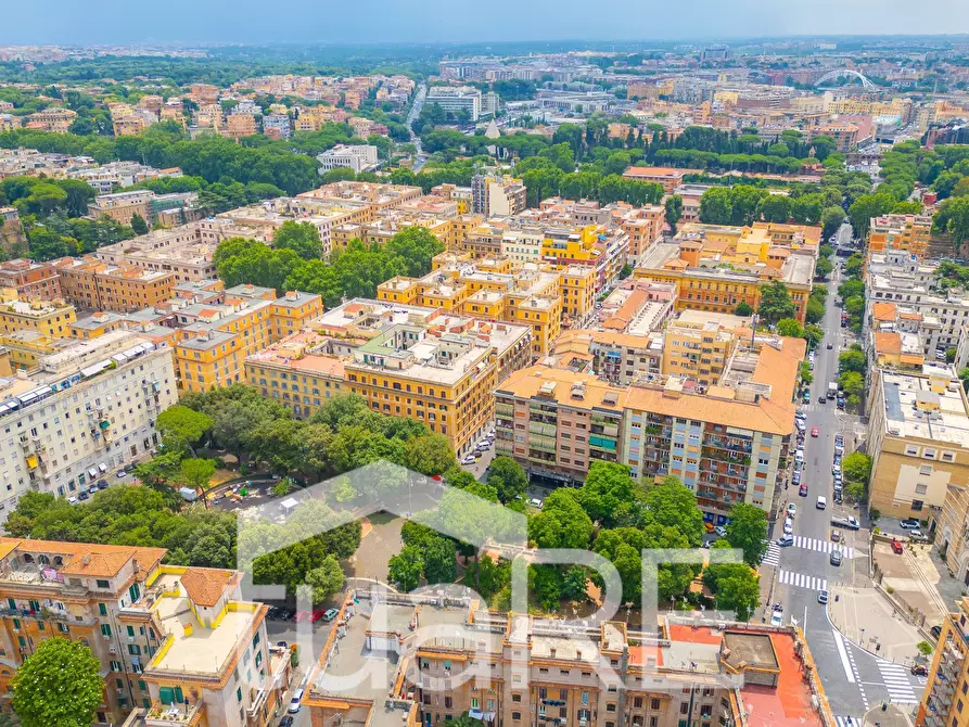 Immagine 21 di Appartamento in vendita  in Via Romolo Gessi a Roma