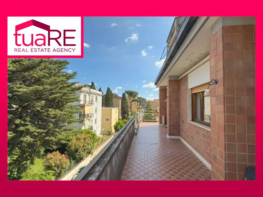 Immagine 1 di Attico in vendita  in Via Della Tenuta Di Sant'agata a Roma