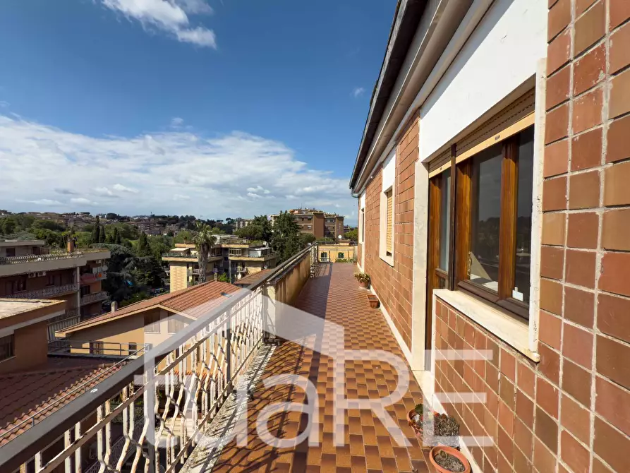 Immagine 5 di Attico in vendita  in Via Della Tenuta Di Sant'agata a Roma