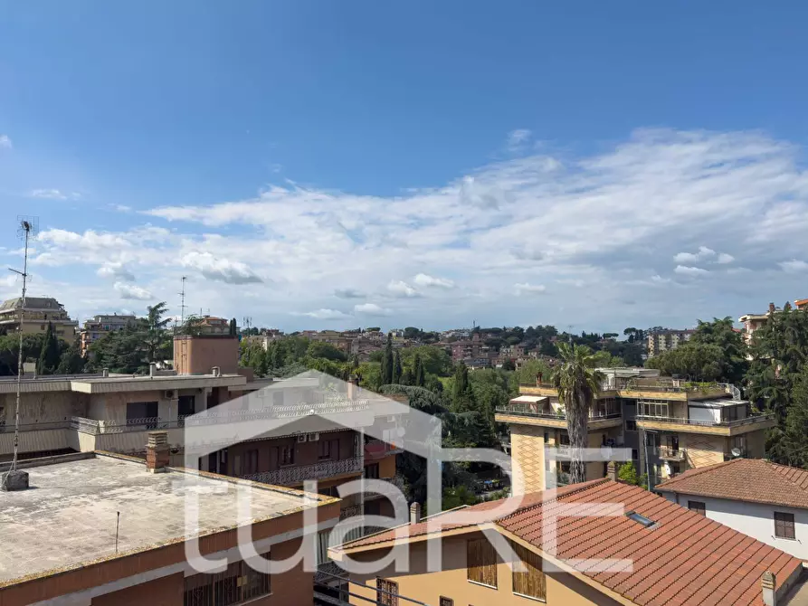 Immagine 6 di Attico in vendita  in Via Della Tenuta Di Sant'agata a Roma