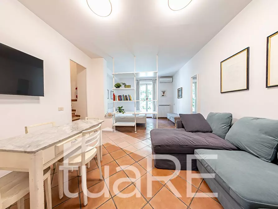 Immagine 24 di Appartamento in vendita  in Via Degli Orti Della Farnesina a Roma