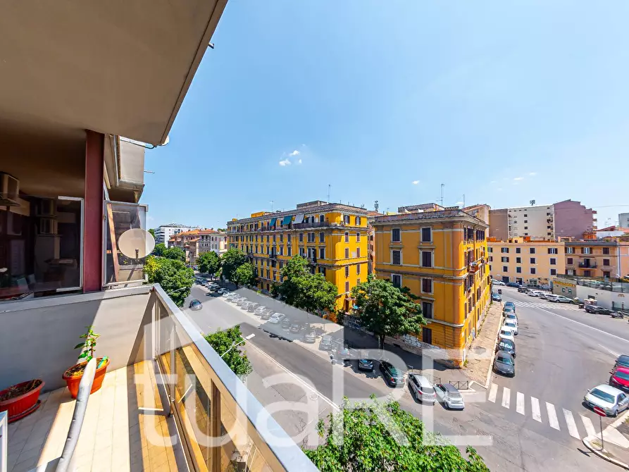 Immagine 24 di Appartamento in vendita  in Via Panfilo Castaldi a Roma