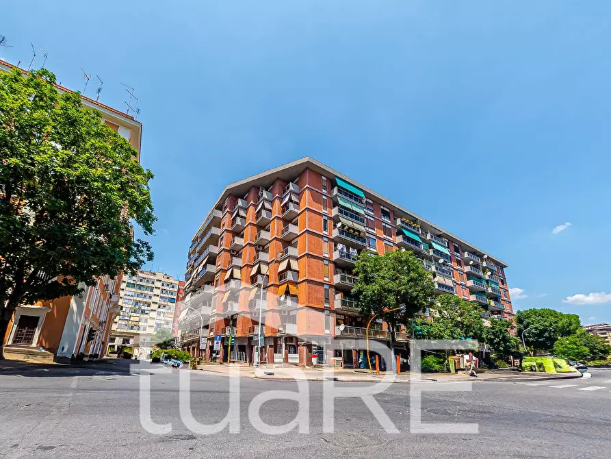 Immagine 31 di Appartamento in vendita  in Via Panfilo Castaldi a Roma