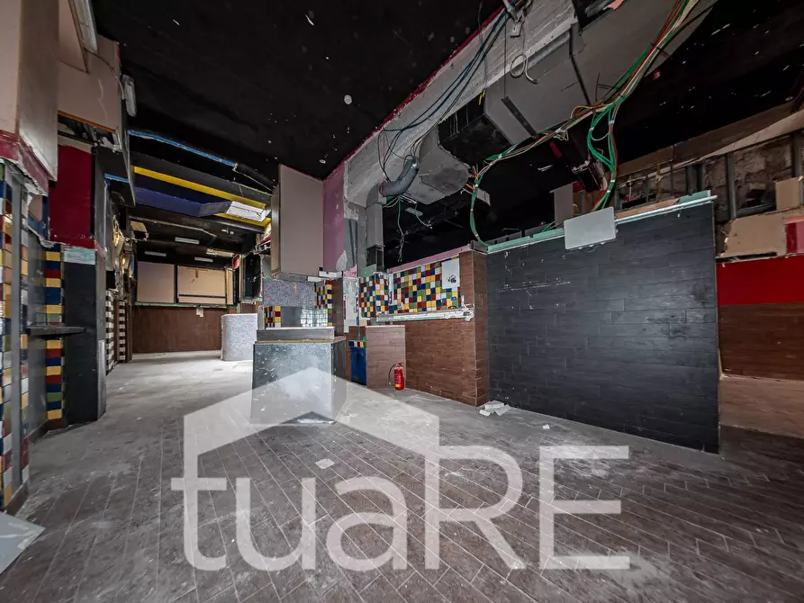 Immagine 3 di Negozio in vendita  in Via Labicana a Roma