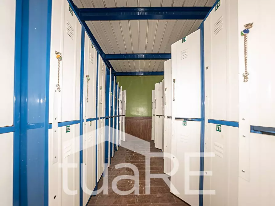 Immagine 9 di Negozio in vendita  in Via Labicana a Roma