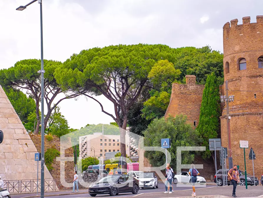 Immagine 22 di Appartamento in vendita  in Via Marmorata a Roma