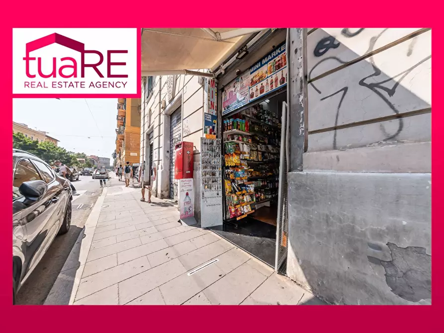 Immagine 1 di Negozio in vendita  in Via Labicana a Roma