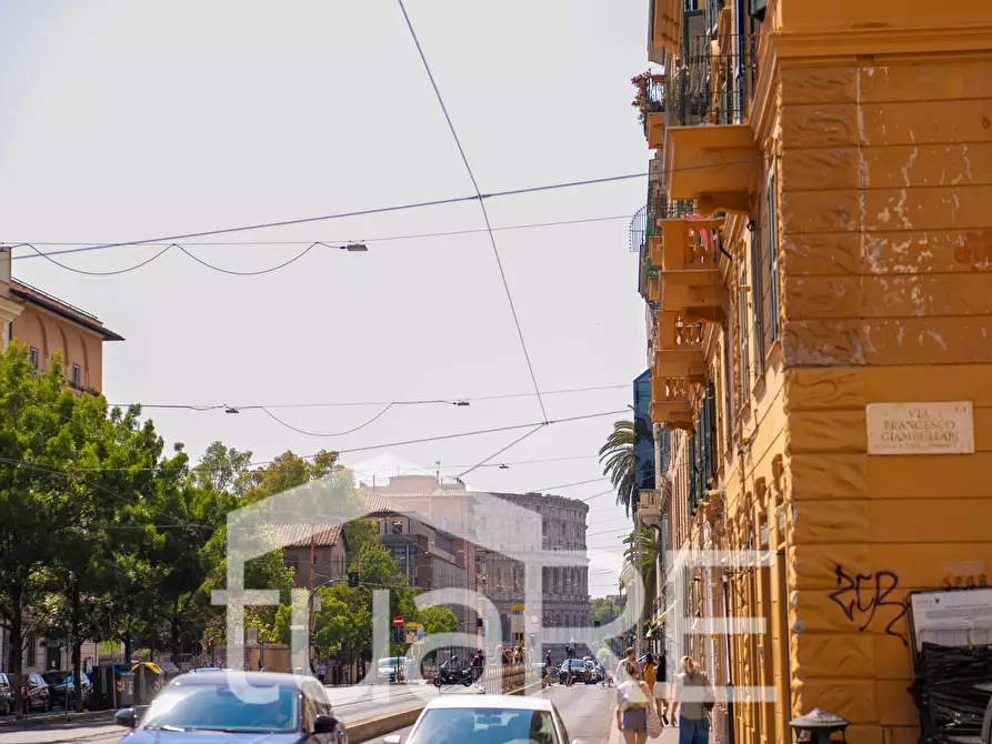 Immagine 5 di Negozio in vendita  in Via Labicana a Roma