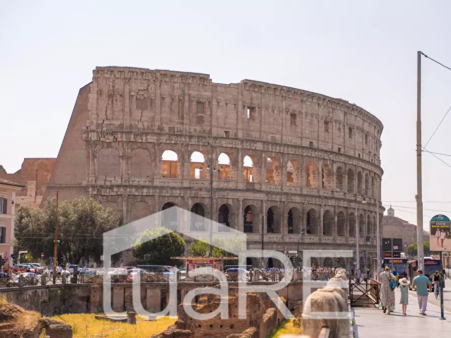 Immagine 7 di Negozio in vendita  in Via Labicana a Roma
