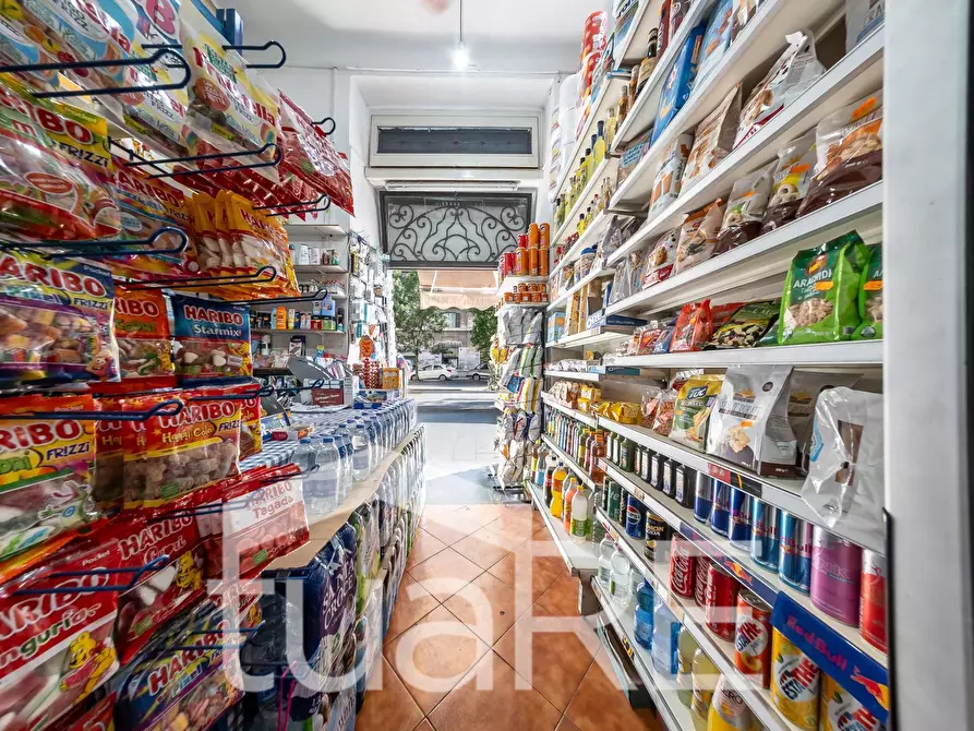 Immagine 12 di Negozio in vendita  in Via Labicana a Roma