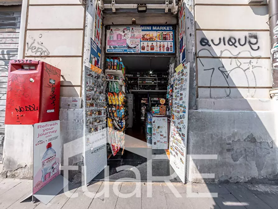 Immagine 14 di Negozio in vendita  in Via Labicana a Roma