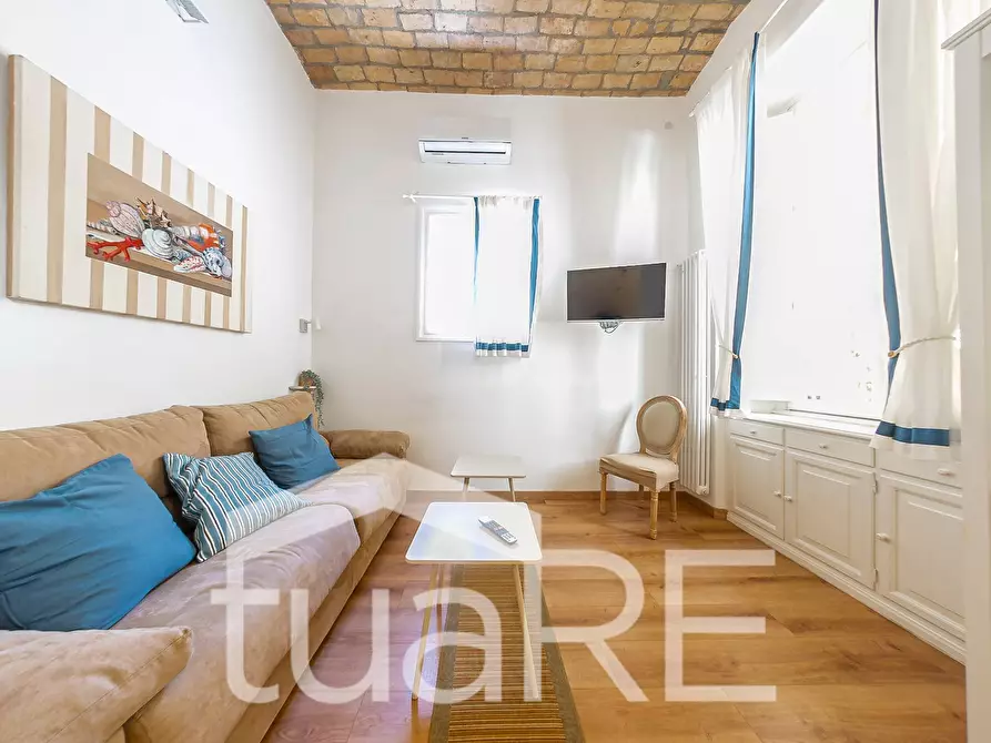 Immagine 2 di Appartamento in vendita  in Via Merulana a Roma