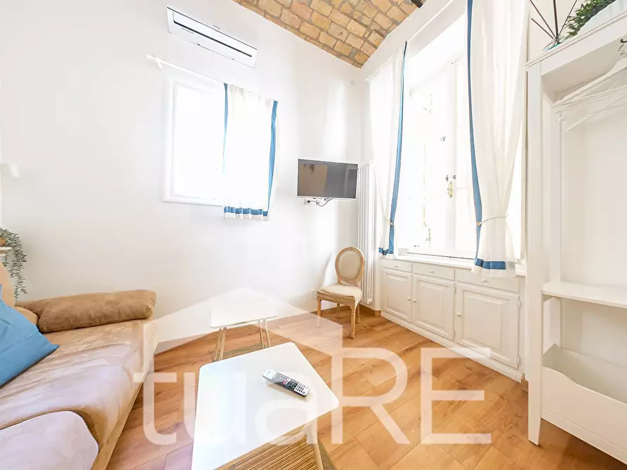 Immagine 4 di Appartamento in vendita  in Via Merulana a Roma