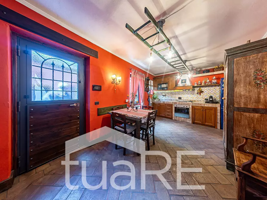 Immagine 4 di Villa in vendita  in Via Dei Fabi a Roma