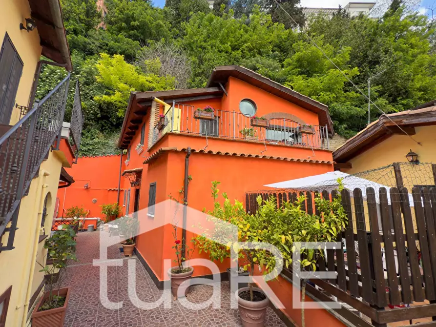 Immagine 9 di Villa in vendita  in Via Dei Fabi a Roma