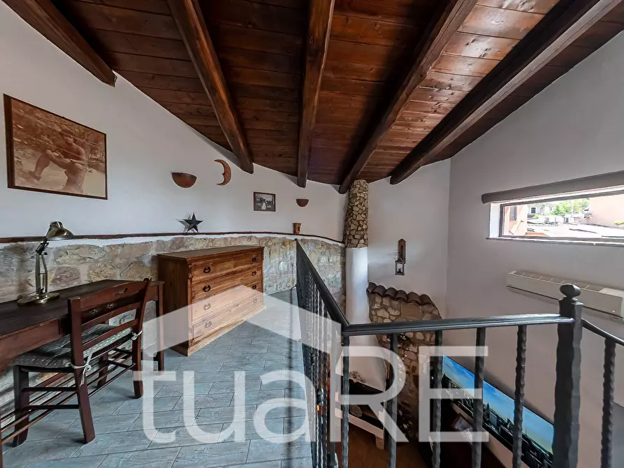 Immagine 15 di Villa in vendita  in Via Dei Fabi a Roma