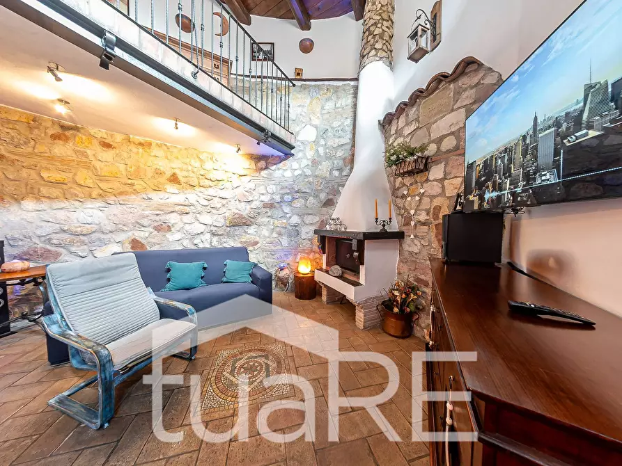 Immagine 18 di Villa in vendita  in Via Dei Fabi a Roma