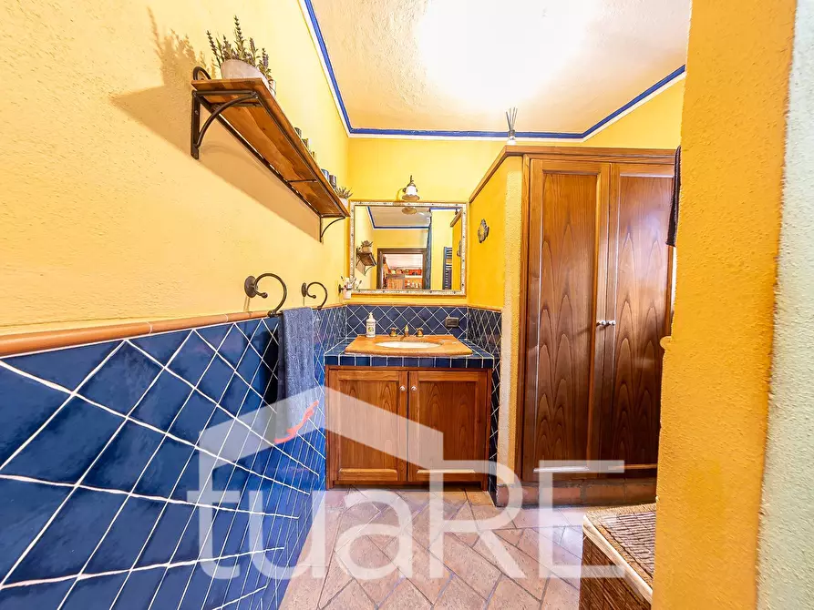 Immagine 21 di Villa in vendita  in Via Dei Fabi a Roma