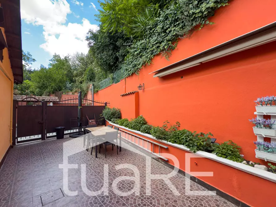 Immagine 25 di Villa in vendita  in Via Dei Fabi a Roma