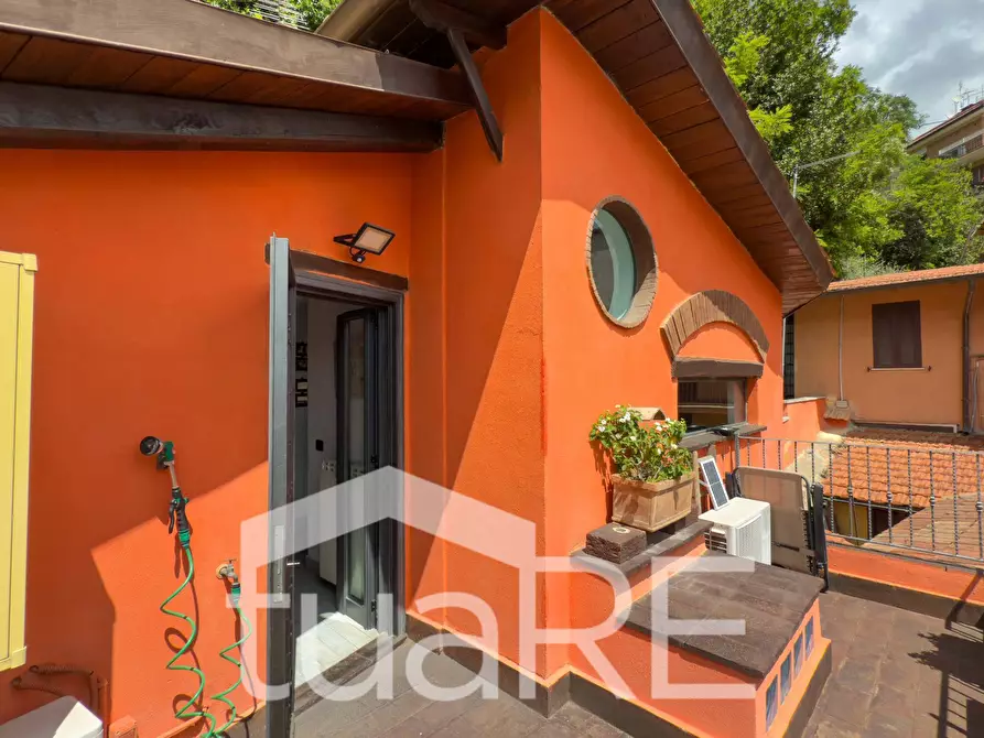 Immagine 27 di Villa in vendita  in Via Dei Fabi a Roma