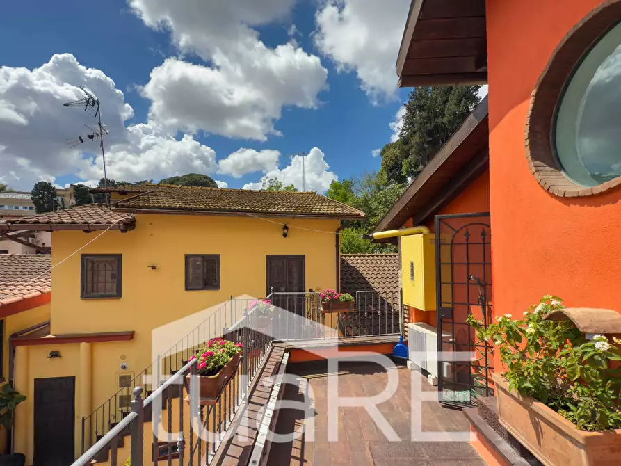 Immagine 28 di Villa in vendita  in Via Dei Fabi a Roma